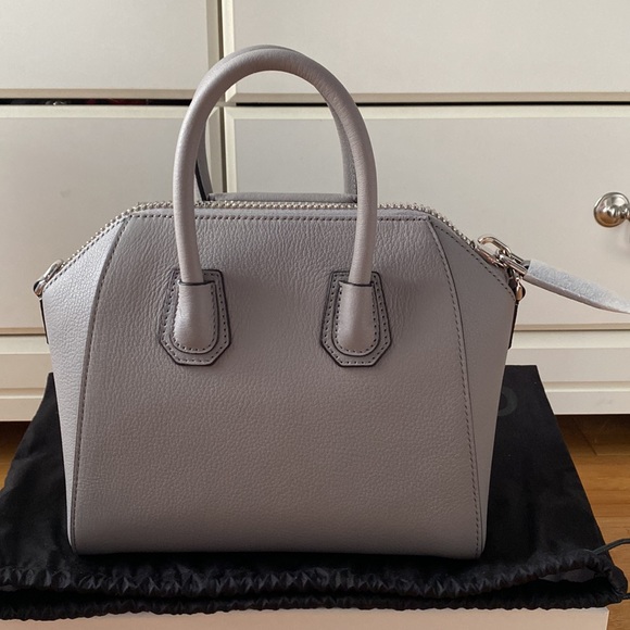 Givenchy Antigona Bag - Picture 4 of 12